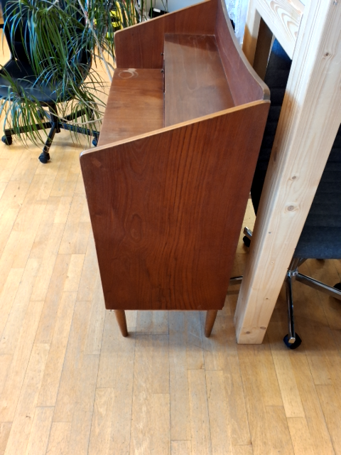 Retro Teak chatol